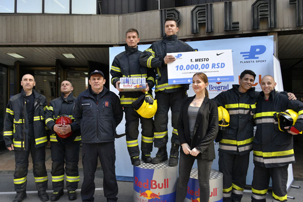 ОДРЖАНА 32. ТРКА УЗ БЕОГРАЂАНКУ: До 22. спрата за 3,37 минута